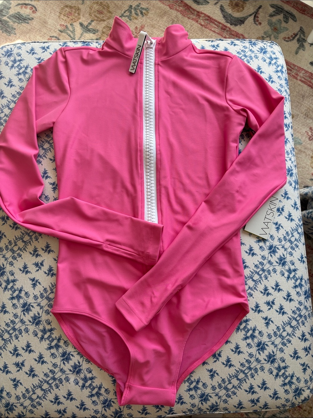 NWT XS Watskin Ryann Pink Rose Long-Sleeve Zip Front One-Piece Swimsuit Bodysuit